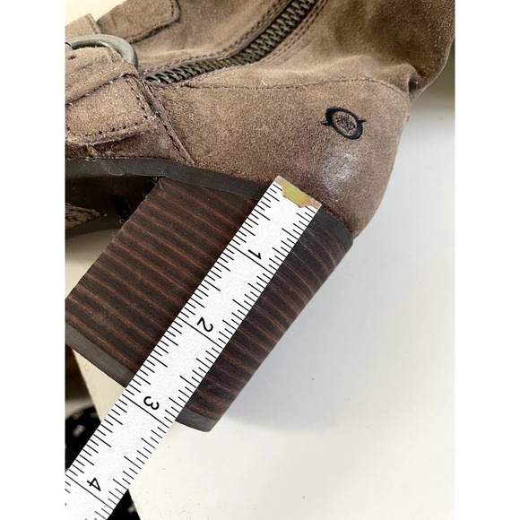 BORN Boots Camryn taupe Marmotta Distressed Heel size 8 - Picture 10 of 10